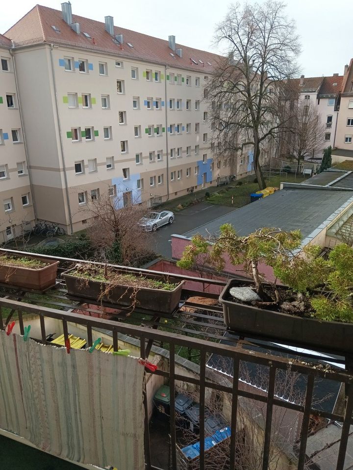 ** Verkauf: 3-4 Zimmer-Wohnung mit 105 m² inklusive Balkon** sofort fei** in Nürnberg (Mittelfr)