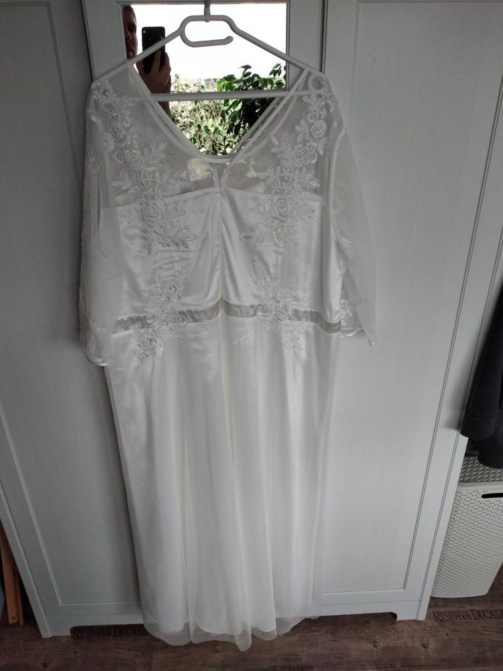 Hochzeitskleid Brautkleid Gr.56 (wie 54) Offwhite mit Brautbeutel in Havixbeck