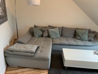 Große Couch / Eckcouch mit Schlaffunktion Nordrhein-Westfalen - Neuss Vorschau