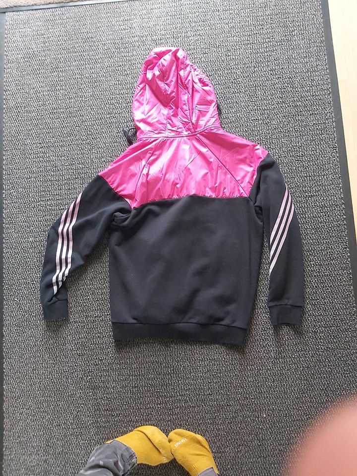 Adidas Sweatshirtjacke Größe L in Menden