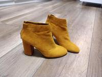 Pull & Bear Stiefelletten - 38 - Gelb / Orange Frankfurt am Main - Ostend Vorschau