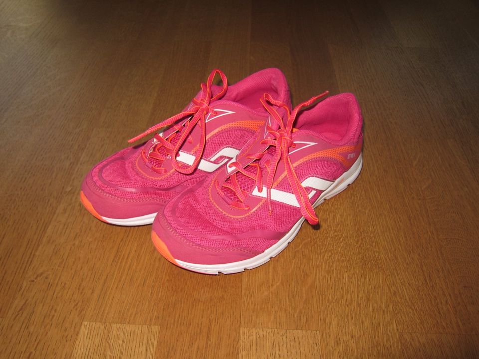 Turnschuhe Sportschuhe OzPro IV rosa-weiß Gr. 37 Top Zustand in Planegg