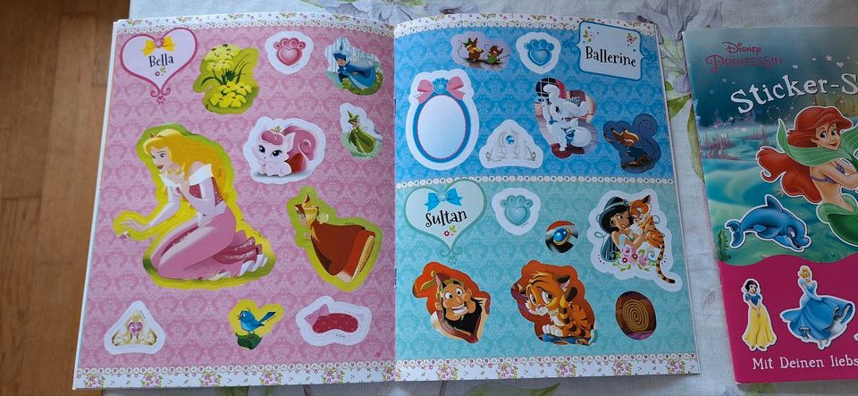 Sticker Bücher,Disney Prinzessin & Palace Pets in Geesthacht