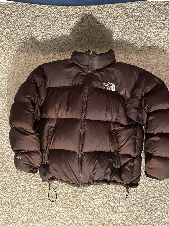 The North Face Nuptse Puffer Down Jacket (Brown Braun) in Darmstadt