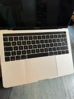 MacBook Pro 13 mit Touch Bar Display schaden !! Niedersachsen - Wolfenbüttel Vorschau