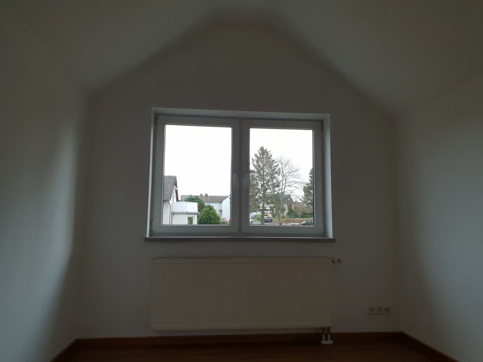 Zierenberg, 4 Zimmer, Küche, Bad mit Terrasse, 102m² in Kassel