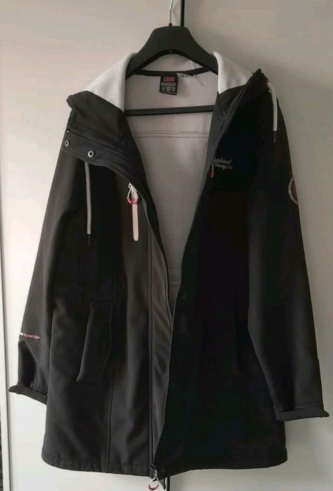 Geographical Norway Softshellmantel Damen Größe M/L in Erftstadt