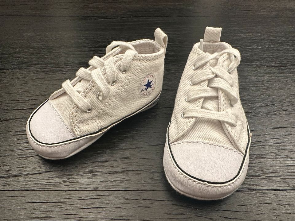 Converse all stars baby Krabbelschuhe first star weiß NEU in Düsseldorf