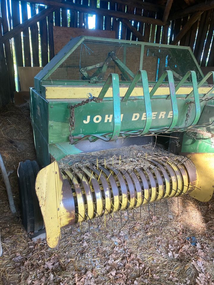 Hochdruck Presse John Deere in Aidlingen