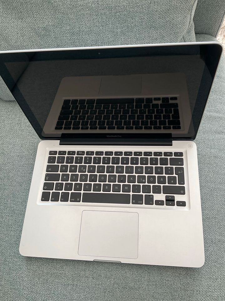 MacBook Pro 2009 I 2,26 GHz Intel Core Duo in Troisdorf