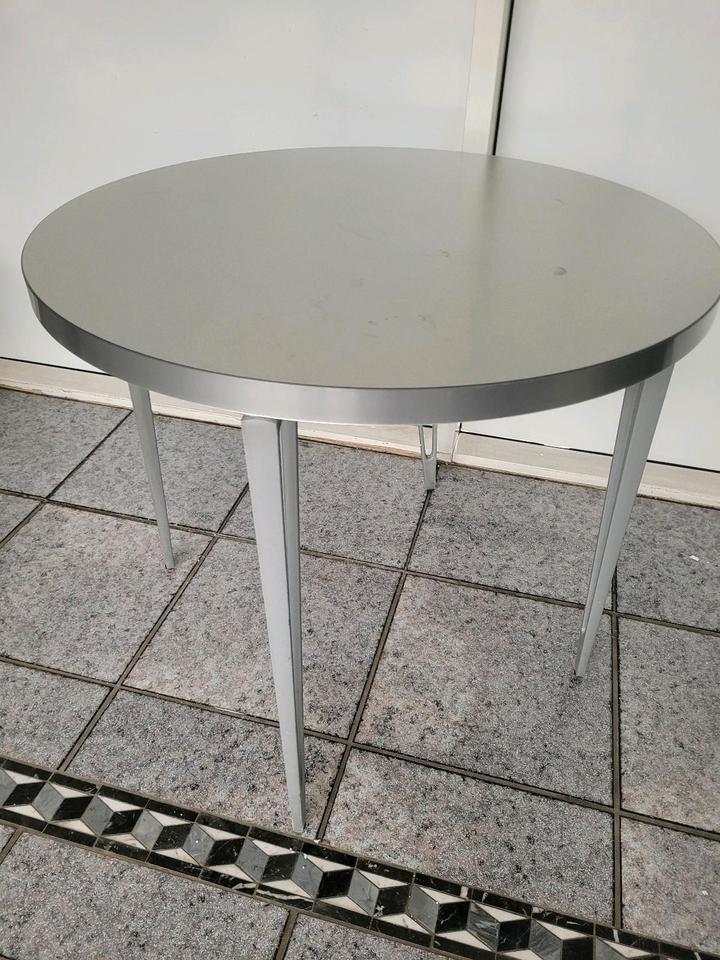 Ikea Tischbeine* mit Tischplatte *Küche*Esszimmer* 5 x vorhanden! in Lemgo