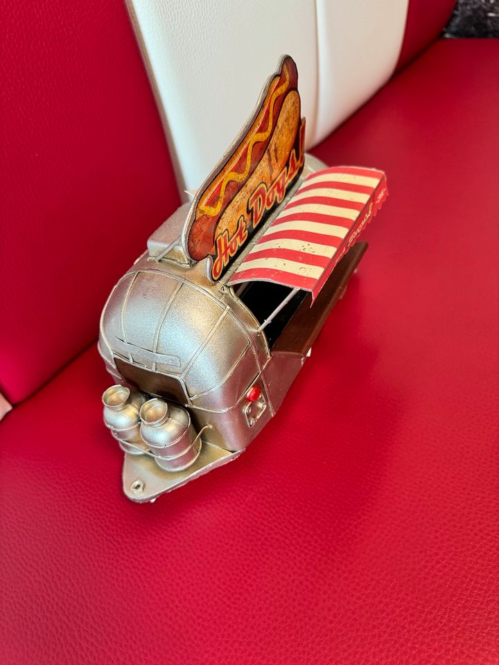 Blechauto Hot Dogs Diner usa Deko Vintage in Bremerhaven
