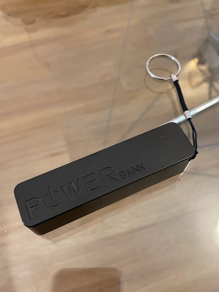 POWERBANK Schlüsselanhänger 2200 mAh Pearl.de - sehr praktisch in Wiesbaden