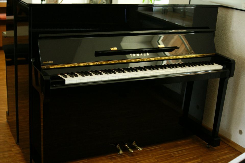 Klavier Yamaha P-116T schwarz Piano werkstattüberh. mit Garantie in Obergröningen