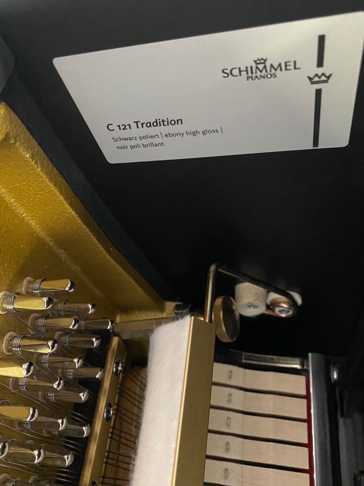 SCHIMMEL Klavier Modell Classic C121 Tradition schwarz poliert - NEU in Bielefeld