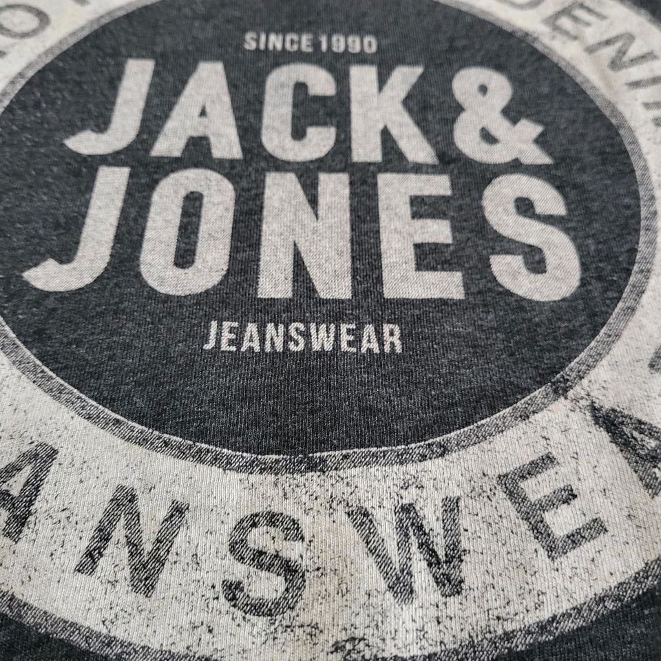 T-Shirt von Jack & Jones Gr. L in Essenheim