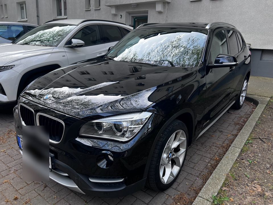 BMW X1 XDrive18D in Düsseldorf