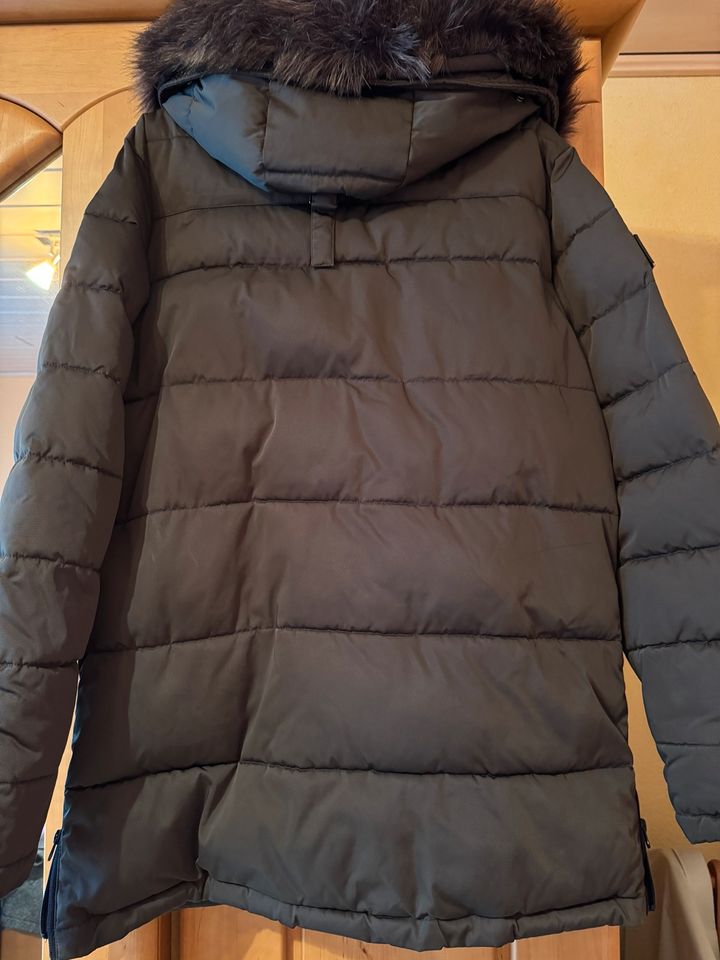 Superdry Winterparka in Porta Westfalica