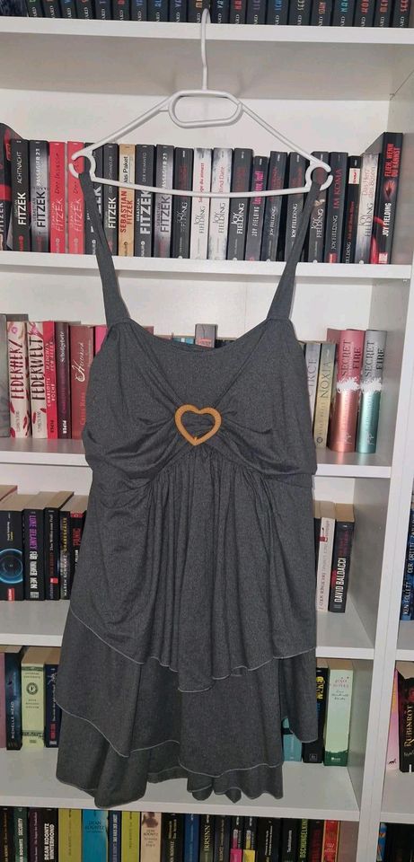 Kleid Größe 3XL in Waldbrunn