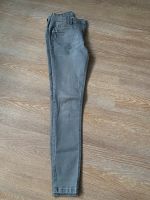 Jeans grau , wie neu, Gr. 38/40 / hoher Bund Nordrhein-Westfalen - Hattingen Vorschau