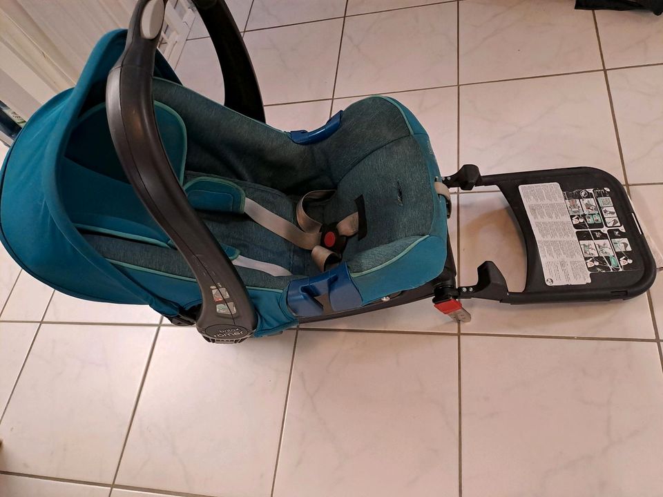 Babyschale inkl. Isofix-Base in Dortmund