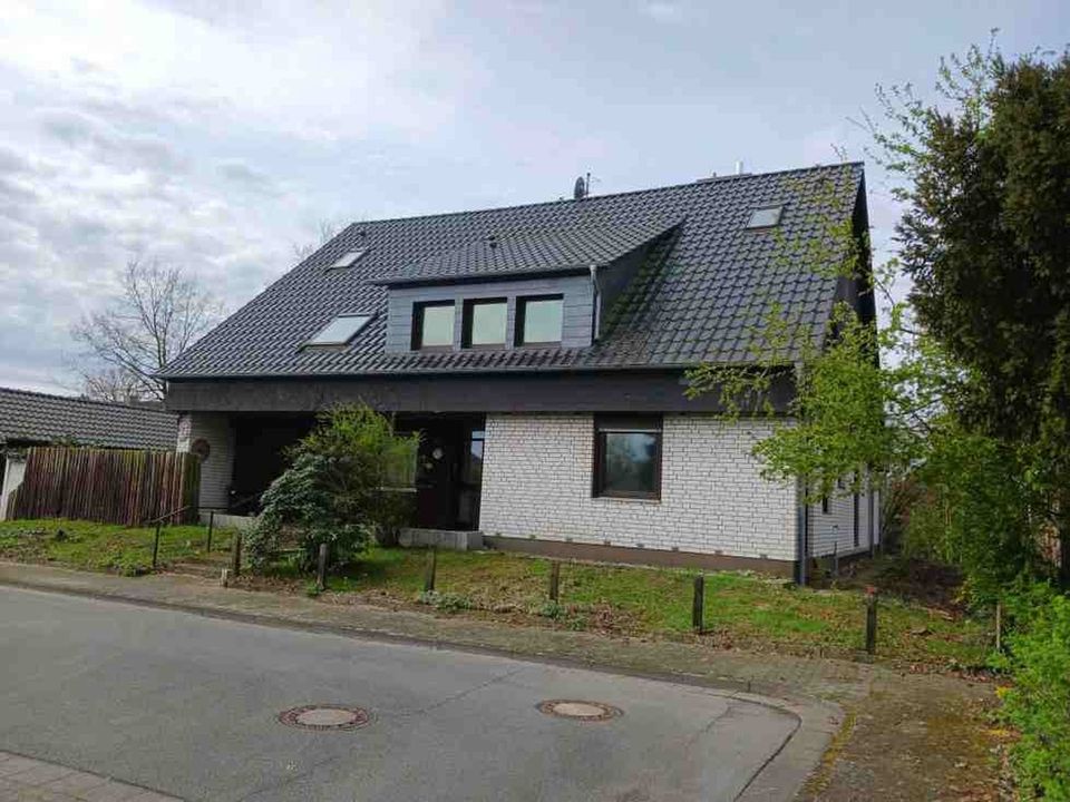 Grosses Wohnhaus  mit grossem Garten und Option auf angrenzendes Bauland in bester Lage in Gifhorn in Gifhorn