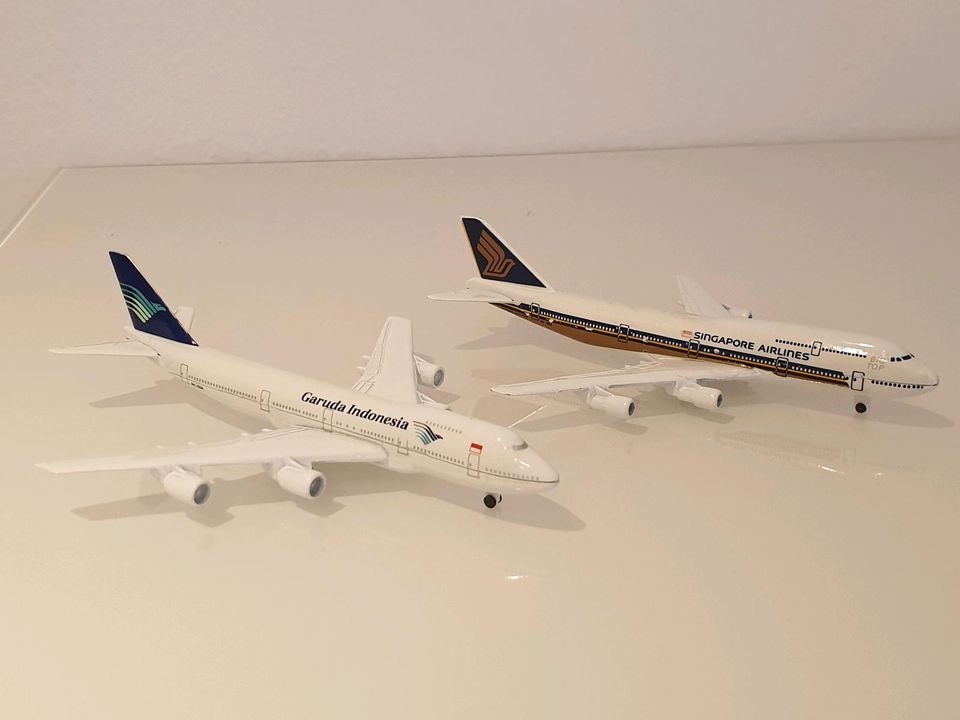 Schabak 1:600 Metall Boeing 747 Singapore Airlines Garuda in Moosburg a.d. Isar