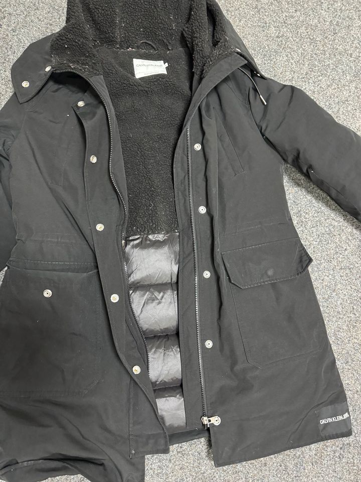 Calvin Klein L Jacke in München