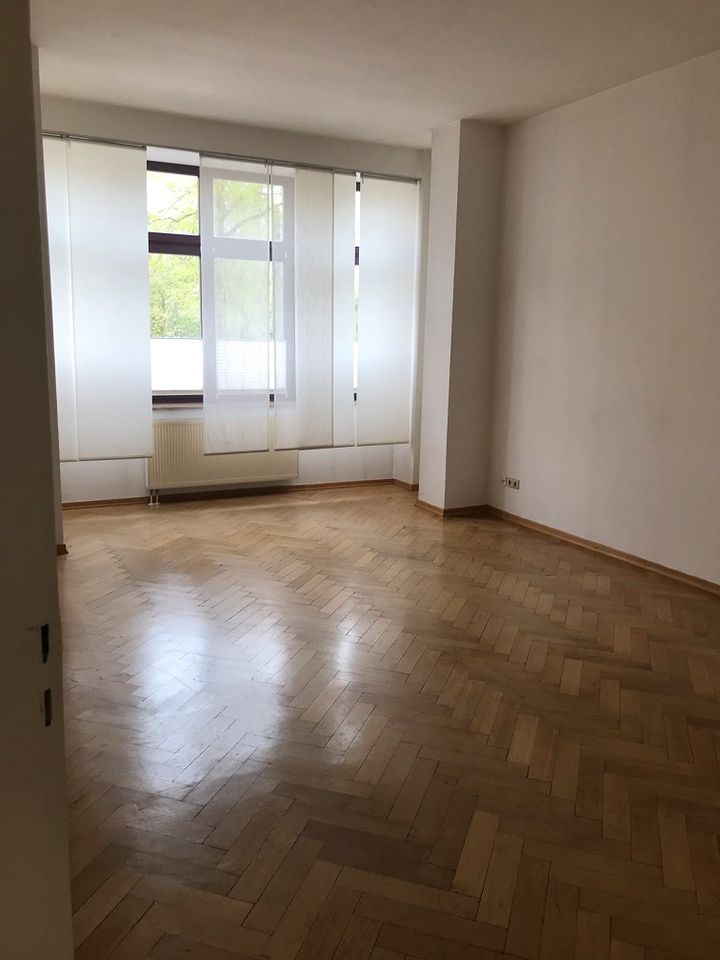 (57) 2 Zimmer Erdgeschoss mit Balkon in der Harnackstraße 8 in Magdeburg in Magdeburg