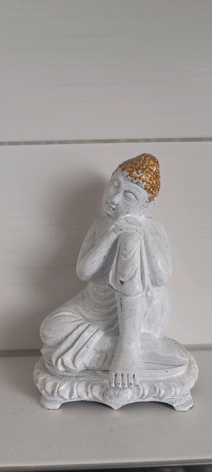 Buddha Statue mit echtem Blattgold in Hamburg