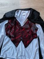 Vampir, Umhang mit Hemd, Kostüm, Größe 152 Kreis Pinneberg - Ellerbek Vorschau