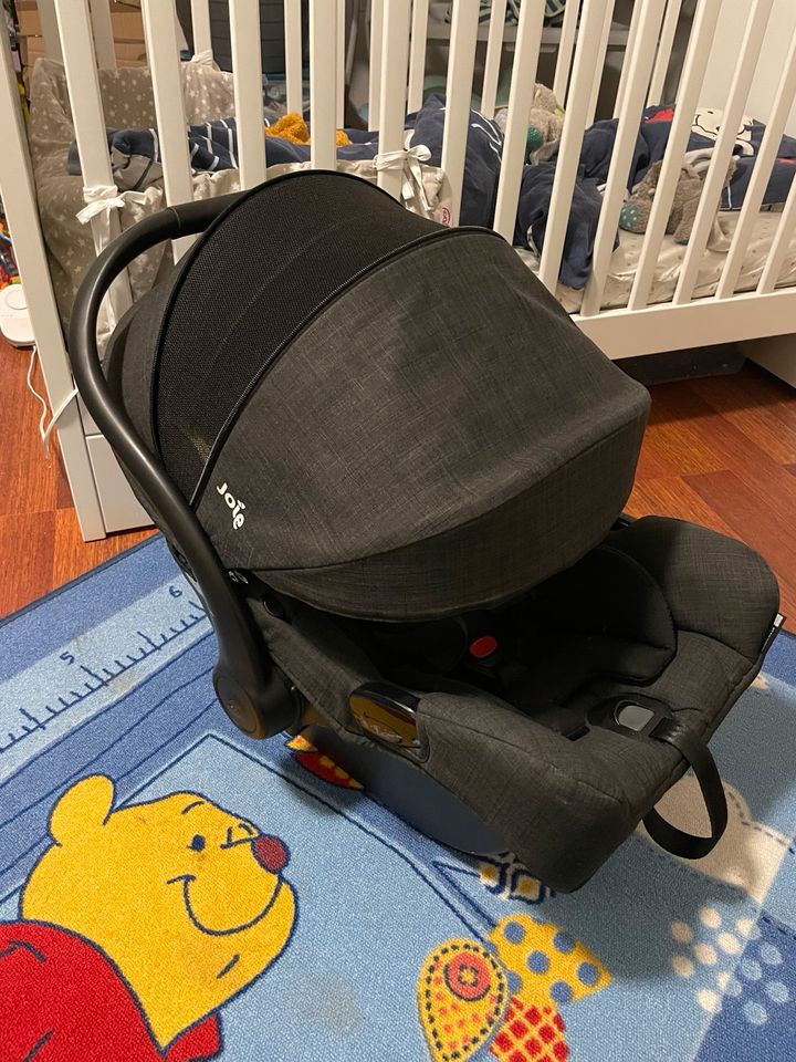 Joie Babyschale mit Isofix-Station in Südharz