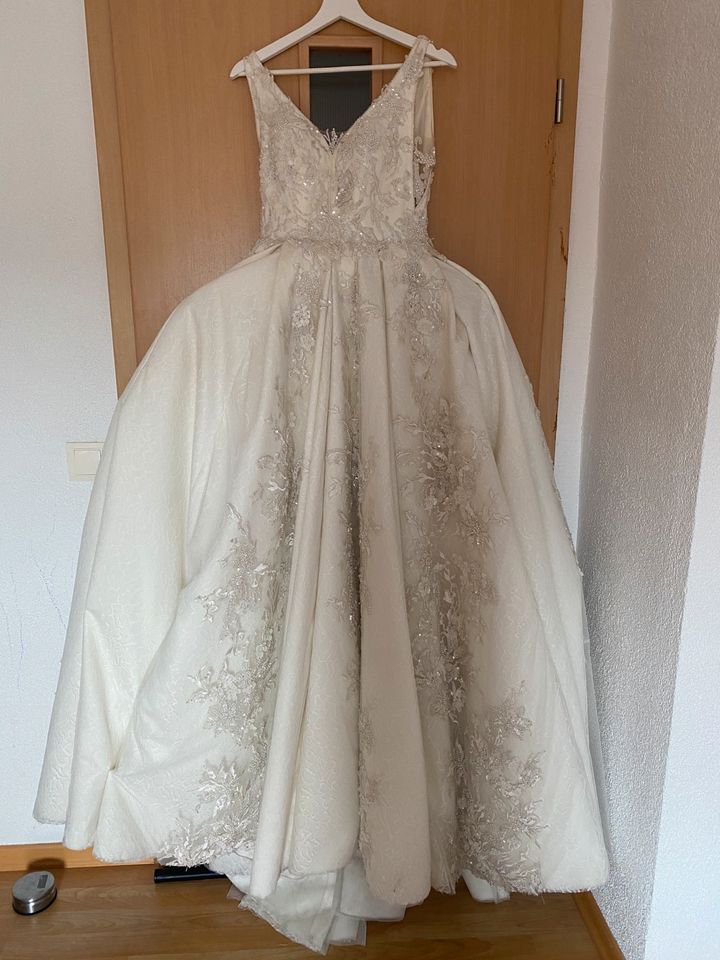 Brautkleid in Erlenbach