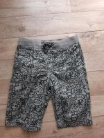 Short kurze Hose h&m grau grösse 122 Bayern - Wallersdorf Vorschau