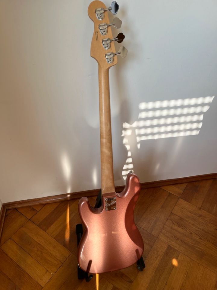 Fender American Performer Precision Bass - Farbe: Penny in Ispringen