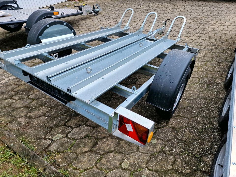 Neptun Anhänger motorradanhänger 750kg *NEUE* in Raversbeuren