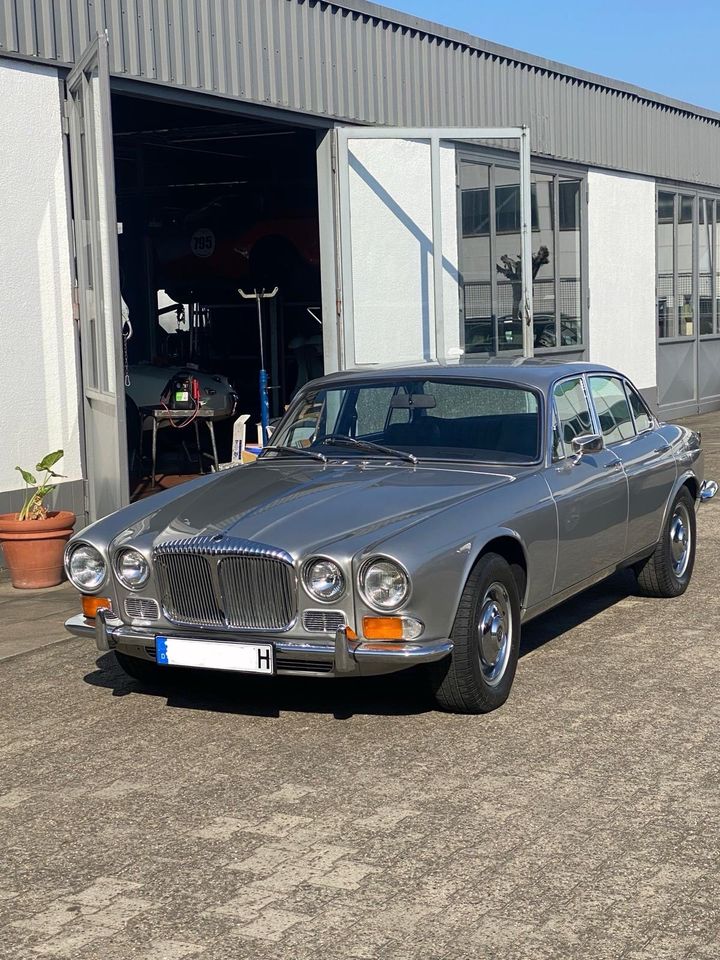                     Jaguar XJ6 Serie 1 1973 RHD
