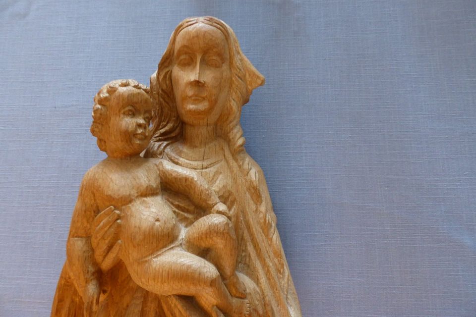 große Madonna, Eiche, gotisches Vorbild Werkstatt in Herzebrock in Düsseldorf