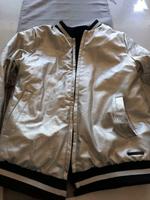 Winterjacke von DKNY Größe  S wie neu Bayern - Haldenwang Vorschau