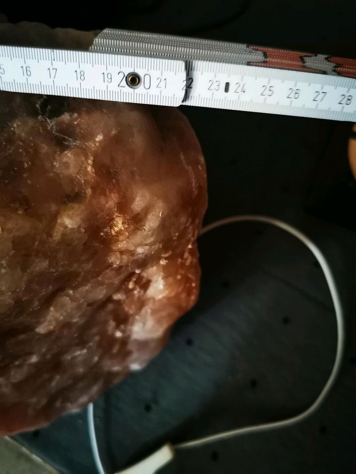 Salzkristall Salzlampe XXL 26,5kg 35cm hoch, ein großer Stein in Wermelskirchen