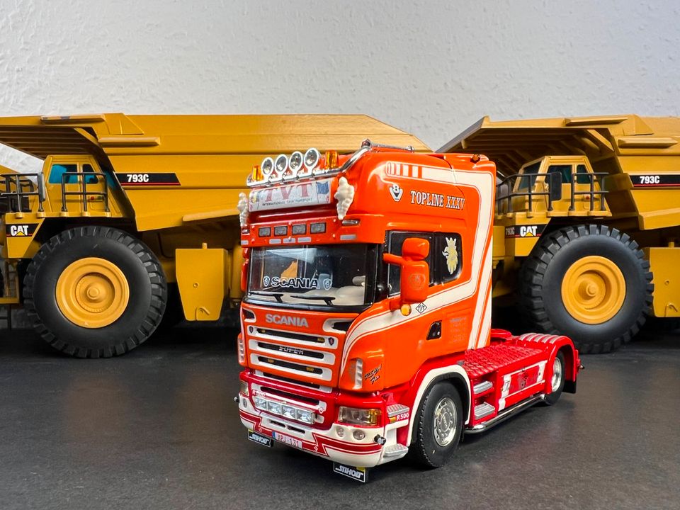 Modell Scania R5 Topl. 4x2 + Tankauflieger WSI 1/50 TVT in Ratingen