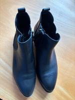 Stiefelette schwarz Größe 39 Hessen - Butzbach Vorschau