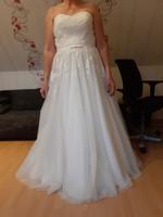 Hochzeitskleid - ungetragen mit Zubehör - Neuer Preis !!! Niedersachsen - Emden Vorschau