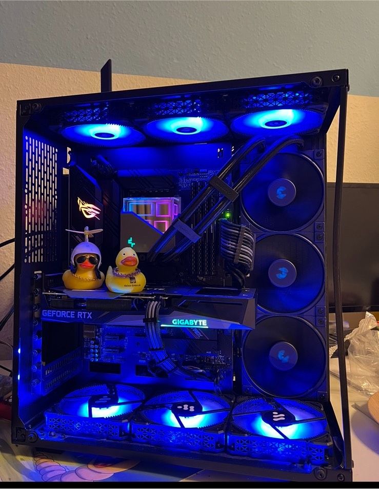 Gaming Pc mit viel RGB in Rostock