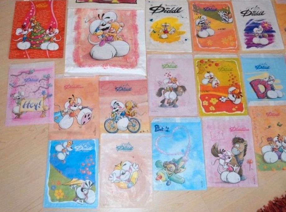 136x Diddl Sammlung Tüten, Papiertüte, Henkeltüte, Postkartentüte in Schnaittach