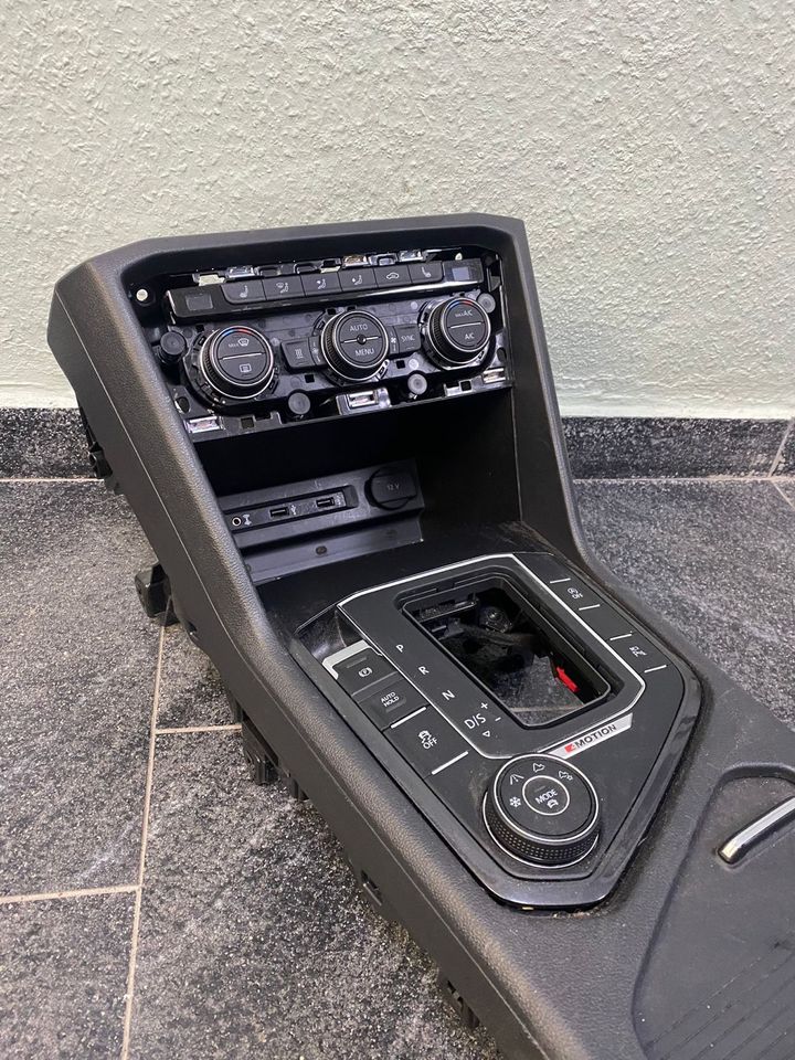 VW Tiguan Mittelkonsole Komplett Bj 20