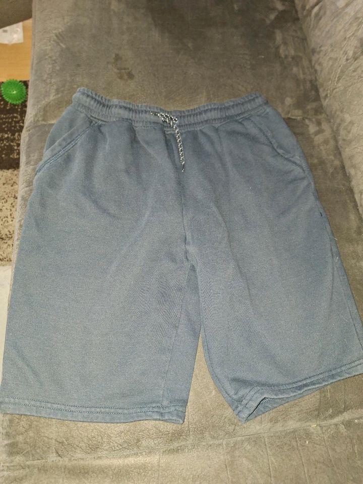 Sweatshorts Gr. 170 in Neu-Anspach