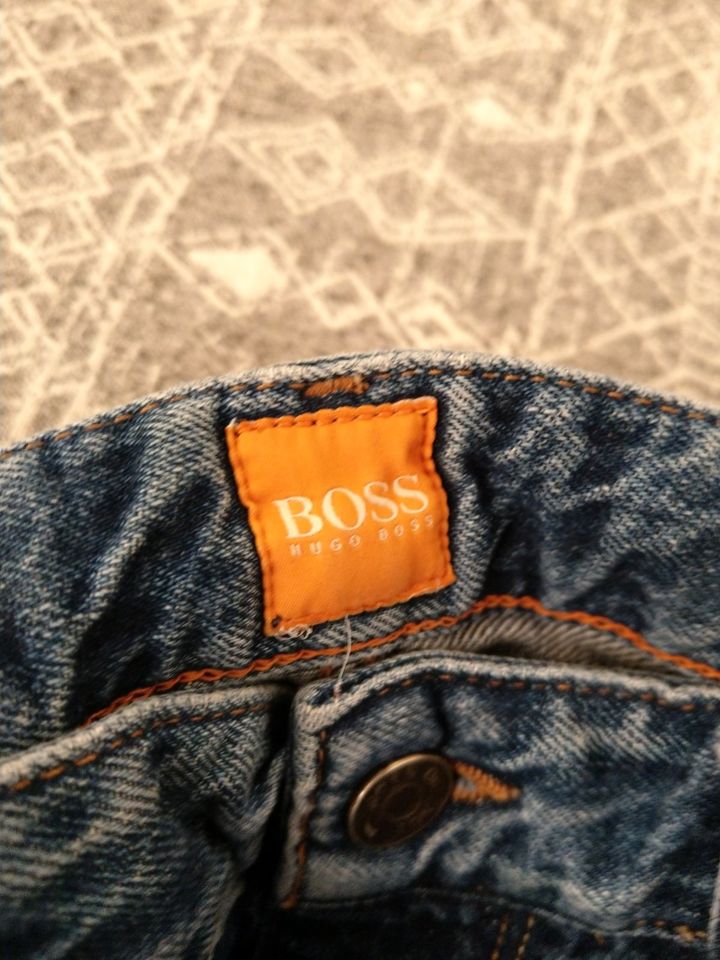 Hugo Boss Herren Jeans - W 33 L 34 - kaum getragen in Landshut