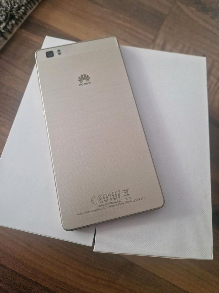 Huawei P8 lite in Gold in Dortmund