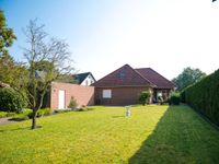 * Vorfreude auf den Sommer * gepflegter Bungalow mit wunderschönem Grundstück in zentrumsnaher Lage Niedersachsen - Rhauderfehn Vorschau
